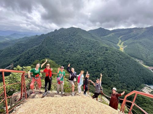 社：定制化服务编织专属旅行梦j9九游会入口首页万福汇旅行(图2)